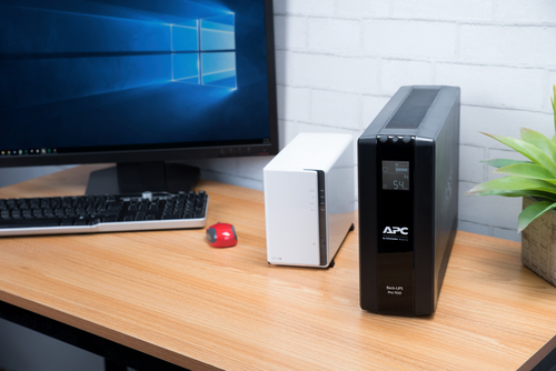 UPS APC 900 VA LINE-INT TORRE BACK BR USB